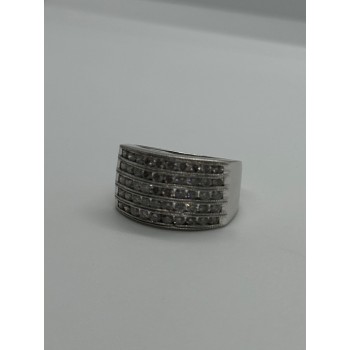 14K WHITE GOLD  DIAMONDS RING SIZE 5.5