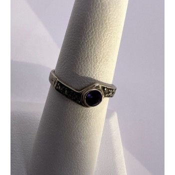 925 Sterling Silver Amethyst & Marcasite Ring Size 5.5