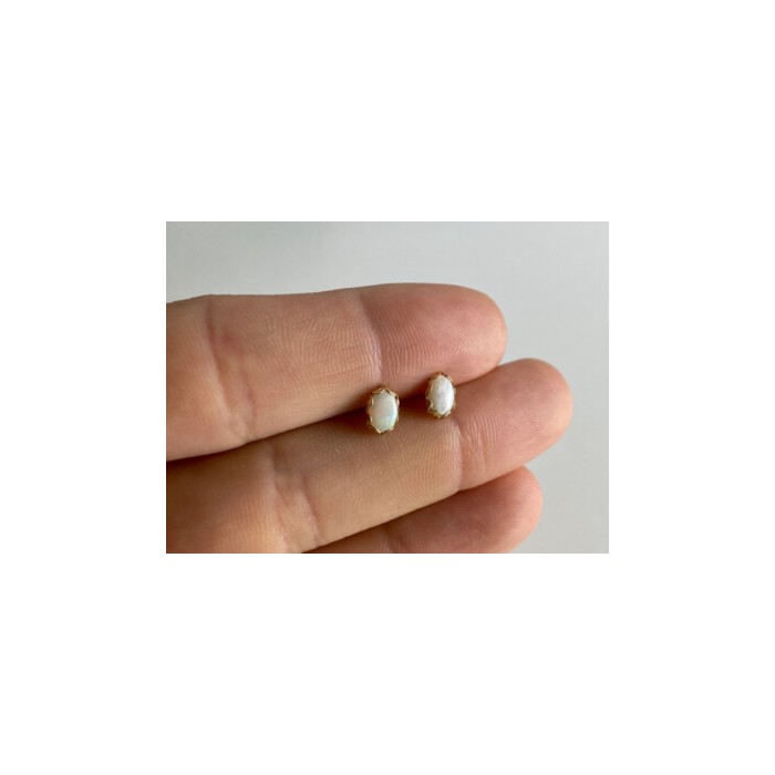 14K YELLOW GOLD WHITE OPAL EARRINGS