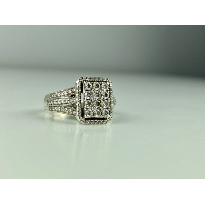 925 Sterling Silver CZ Ring Size 7