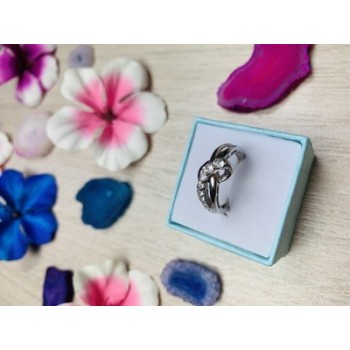 925 Sterling Silver White Topaz Ring Size 6.5