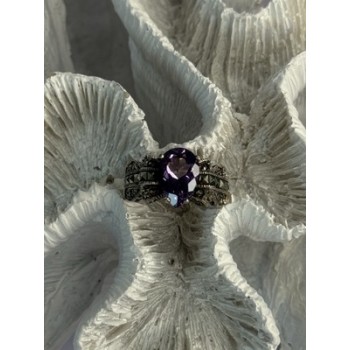 925 Sterling Silver Amethyst & Marcasite Ring Size 7