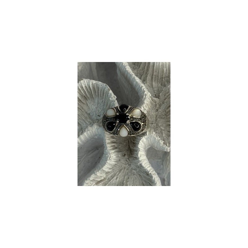 925 Sterling Silver Onyx Abalone & Marcasite Ring Size 10