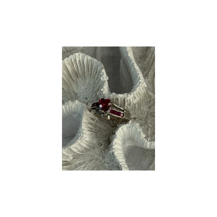 925 Sterling Silver Spinel Heart Ring Size 5