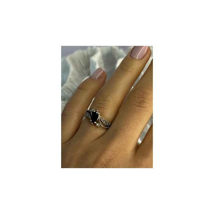 925 Sterling Silver Black Sapphire & Marcasites Ring Size 6