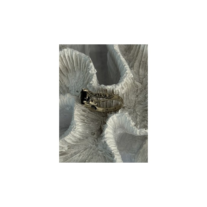 925 Sterling Silver Black Sapphire & Marcasites Ring Size 6