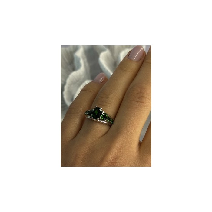 Classy 925 Sterling Silver Emerald Ring Size 7