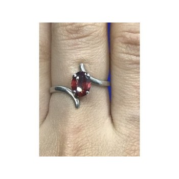 925 Sterling Silver Garnet Ring Size 8