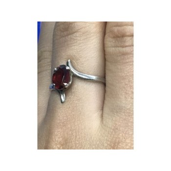 925 Sterling Silver Garnet Ring Size 8