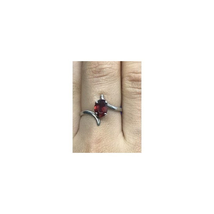 925 Sterling Silver Garnet Ring Size 8