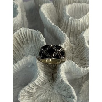 925 Sterling Silver Onyx & Marcasite Ring Size 6