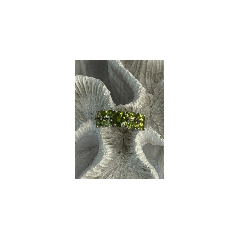 925 Sterling Silver Peridot Ring Size 8