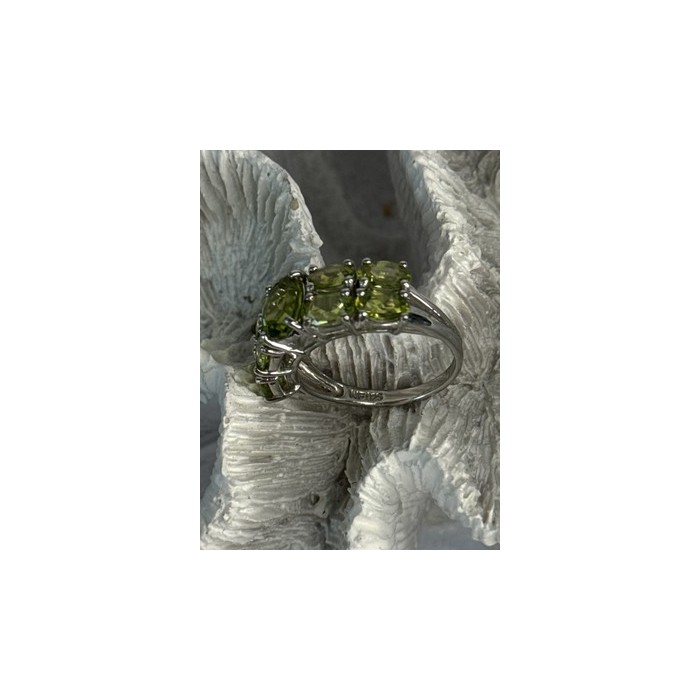 925 Sterling Silver Peridot Ring Size 8