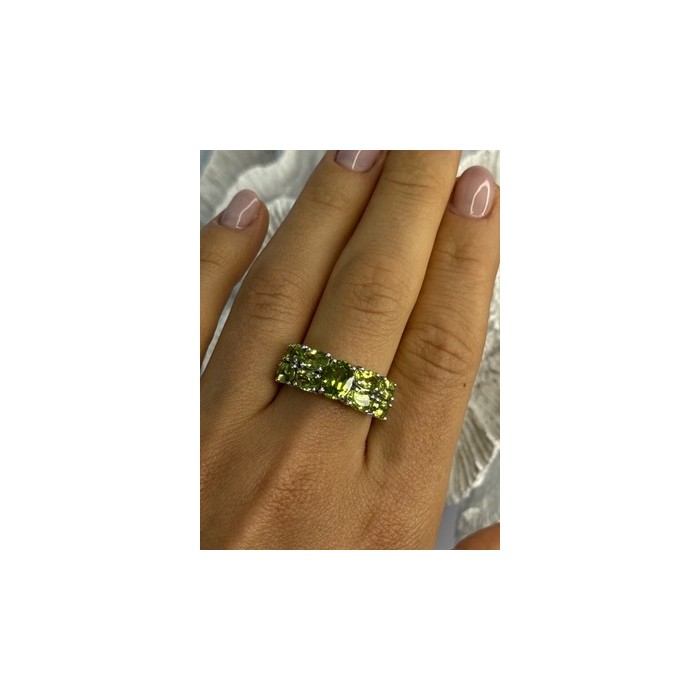 925 Sterling Silver Peridot Ring Size 8