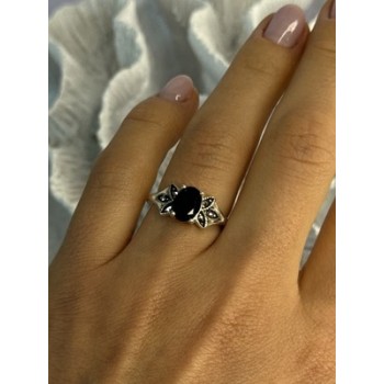 925 Sterling Silver Garnet & Marcasite Ring Size 7