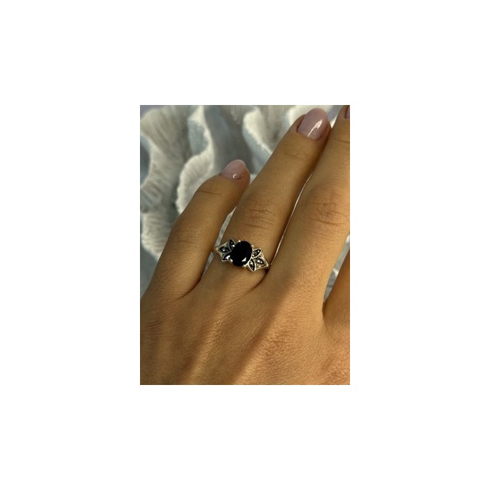 925 Sterling Silver Garnet & Marcasite Ring Size 7