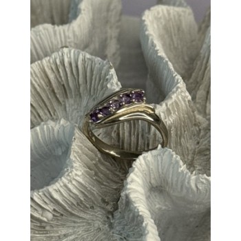 Elegant 925 Sterling Silver Amethyst Ring Size 9.5