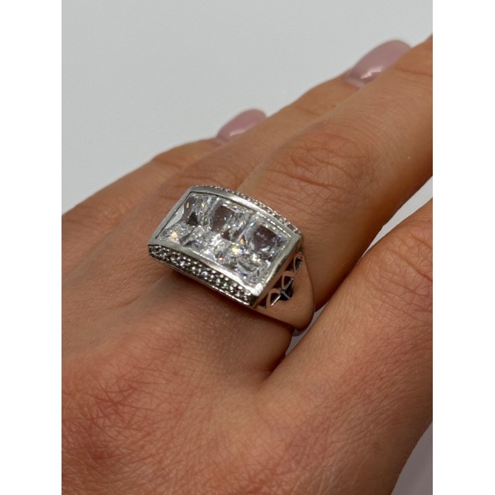 925 Sterling Silver CZ Ring Size 7