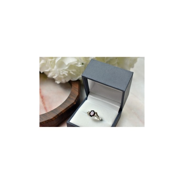 925 Sterling Silver Garnet & CZ Ring Size 6