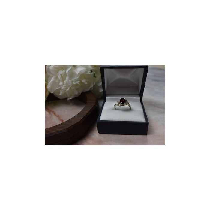 925 Sterling Silver Garnet & CZ Ring Size 6