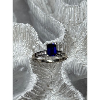 14K WHITE GOLD SAPPHIRE & DIAMONDS RING SIZE 5.5