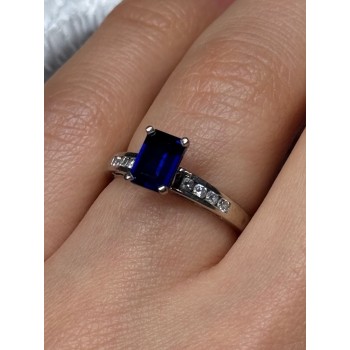 14K WHITE GOLD SAPPHIRE & DIAMONDS RING SIZE 5.5