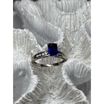 14K WHITE GOLD SAPPHIRE & DIAMONDS RING SIZE 5.5