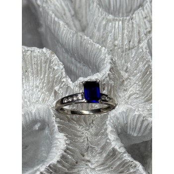 14K WHITE GOLD SAPPHIRE & DIAMONDS RING SIZE 5.5