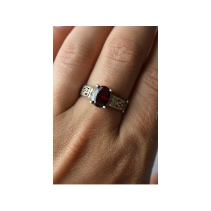 Vintage 925 Sterling Silver Spessartine Ring Size 9