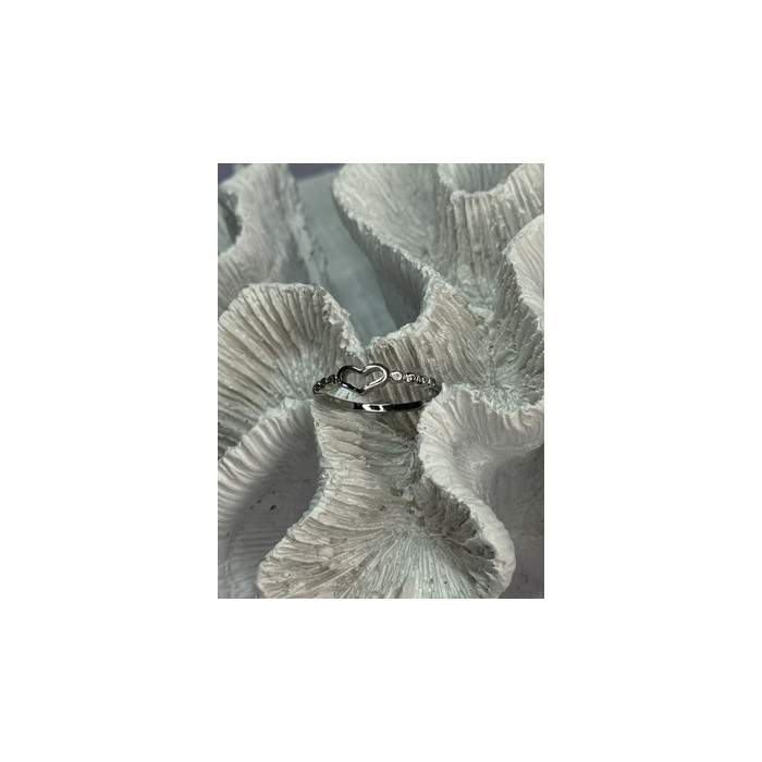 925 Sterling Silver CZ Heart Ring Size 8