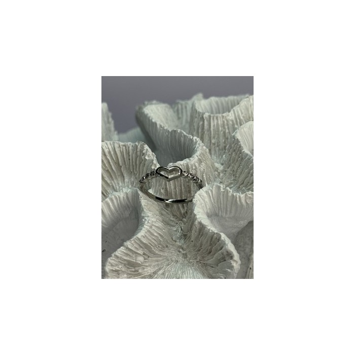 925 Sterling Silver CZ Heart Ring Size 8