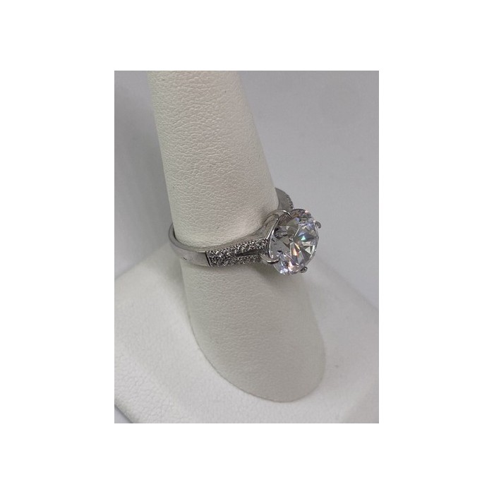 925 Sterling Silver CZ Ring Size 7.75