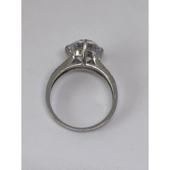 925 Sterling Silver CZ Ring Size 7.75