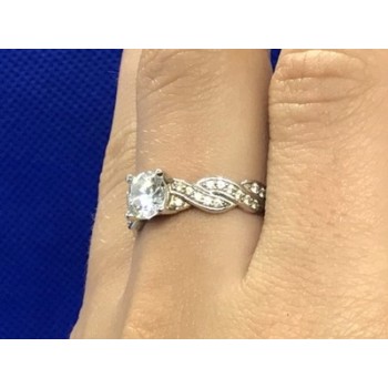 925 Sterling Silver CZ Ring Size 8