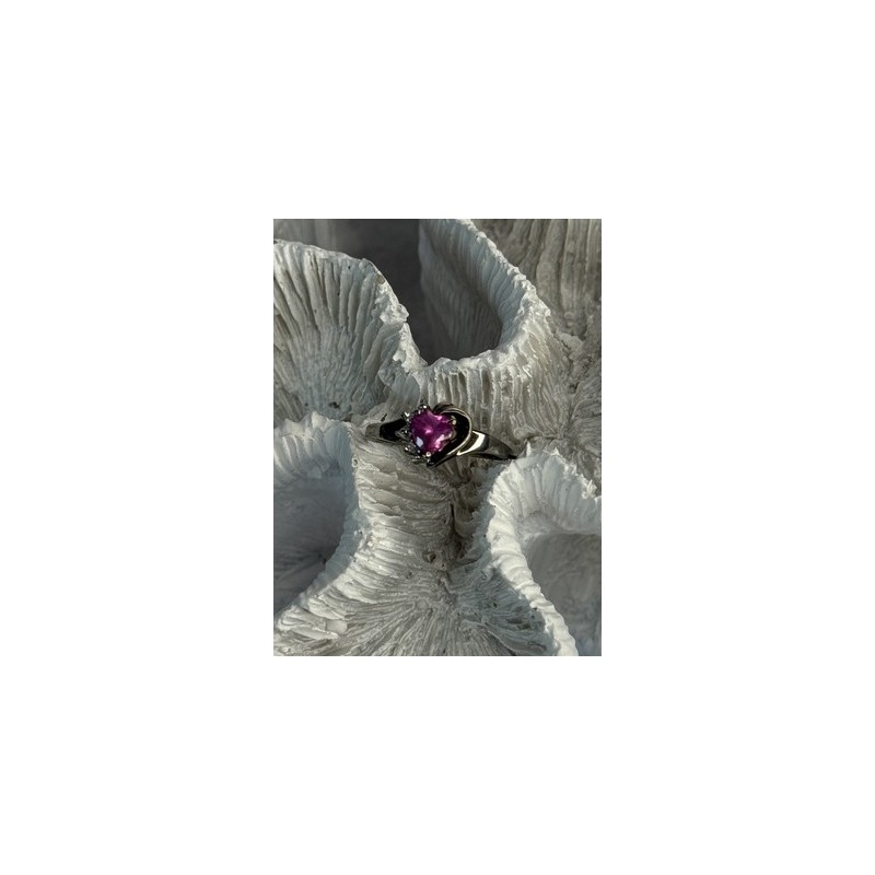 925 Sterling Silver Pink Topaz Heart Ring Size 6
