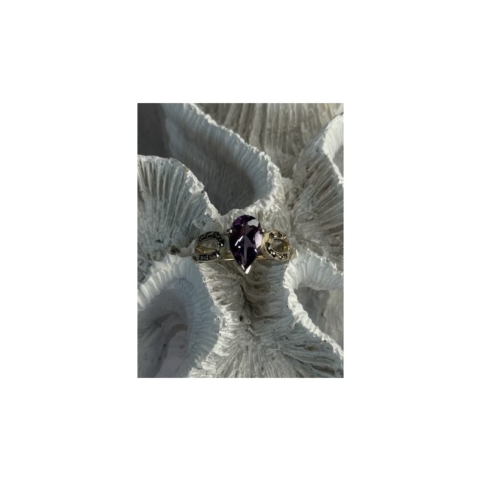 925 Sterling Silver Amethyst & Marcasite Ring Size 7.5