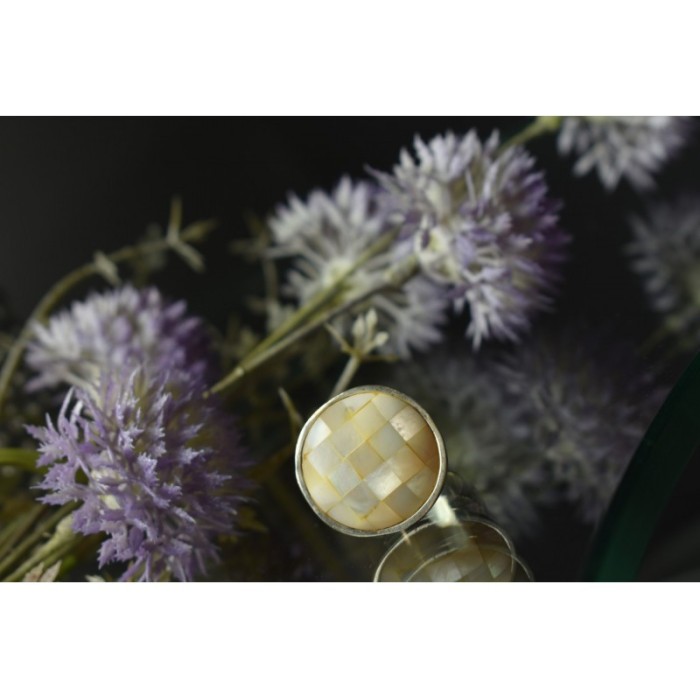 925 STERLING SILVER  MOTHER OF PEARL MOSAIC RING SIZE 8 ITALY