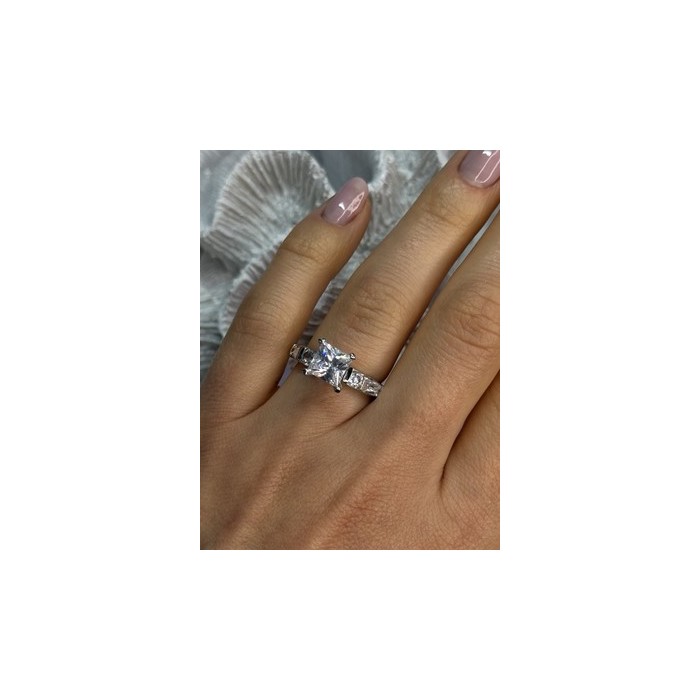 925 Sterling Silver CZ Ring Size 7.5