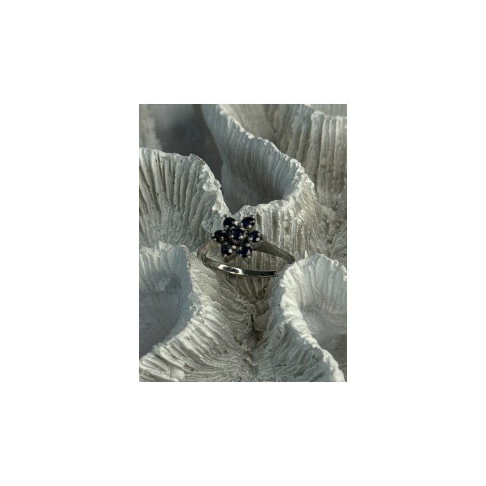 925 Sterling Silver Sapphire Flower Ring Size 6