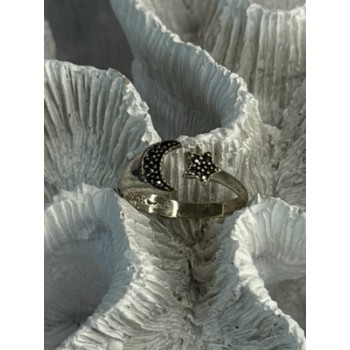 925 Sterling Silver Moon & Star Marcasite Ring Size 8