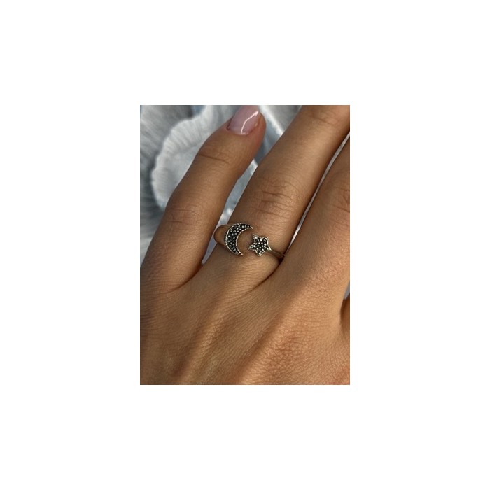 925 Sterling Silver Moon & Star Marcasite Ring Size 8