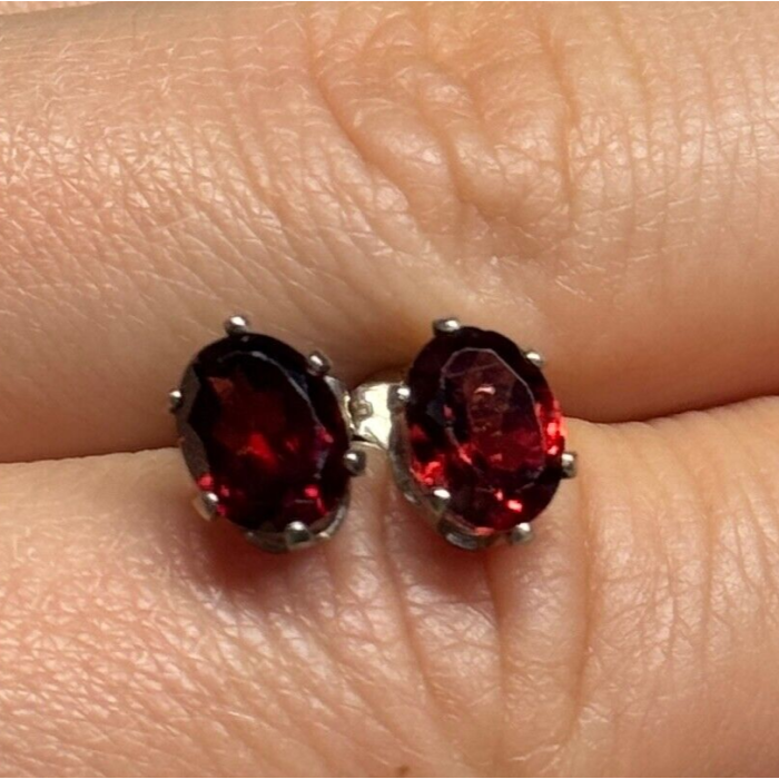 925 Sterling Silver Garnet Earrings