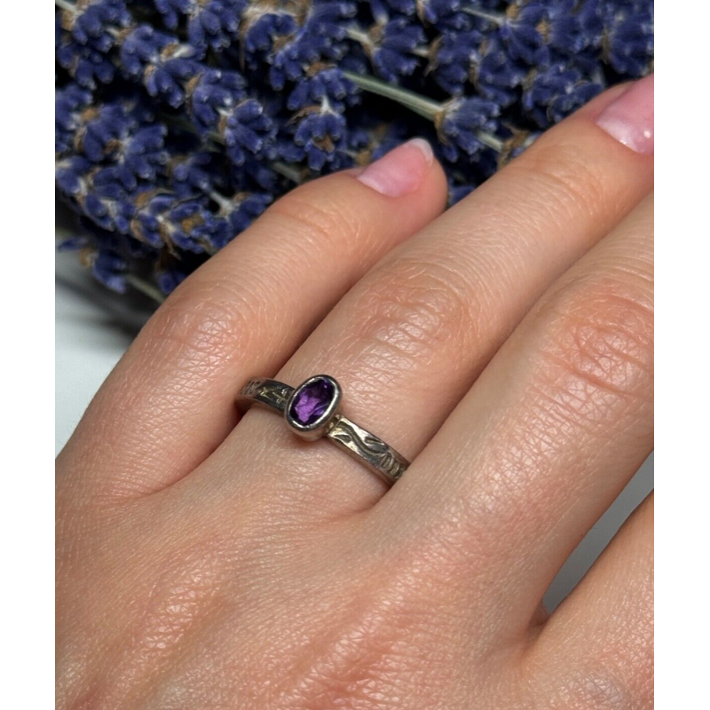 925 Sterling Silver Amethyst Ring Size 6