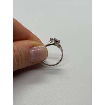 14K WHITE GOLD DIAMONDS RING SIZE 5.5