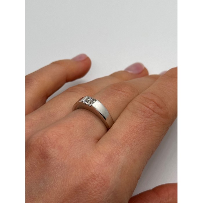 14K WHITE GOLD  DIAMONDS RING SIZE 7