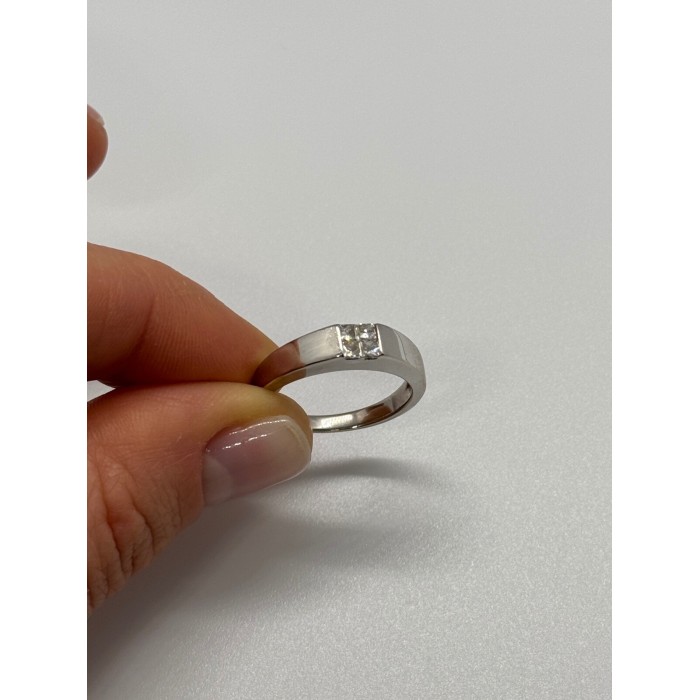 14K WHITE GOLD  DIAMONDS RING SIZE 7