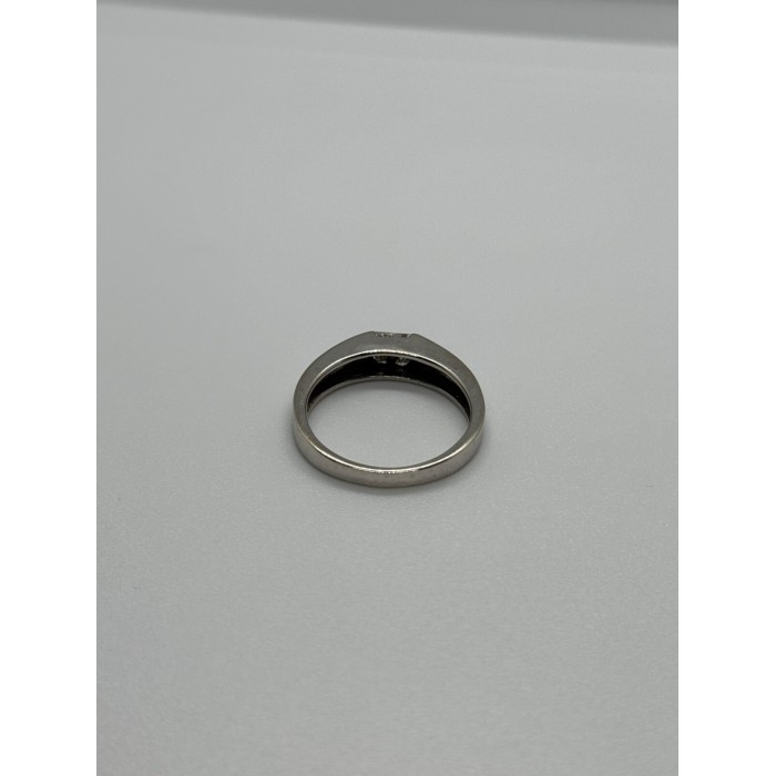 14K WHITE GOLD  DIAMONDS RING SIZE 7