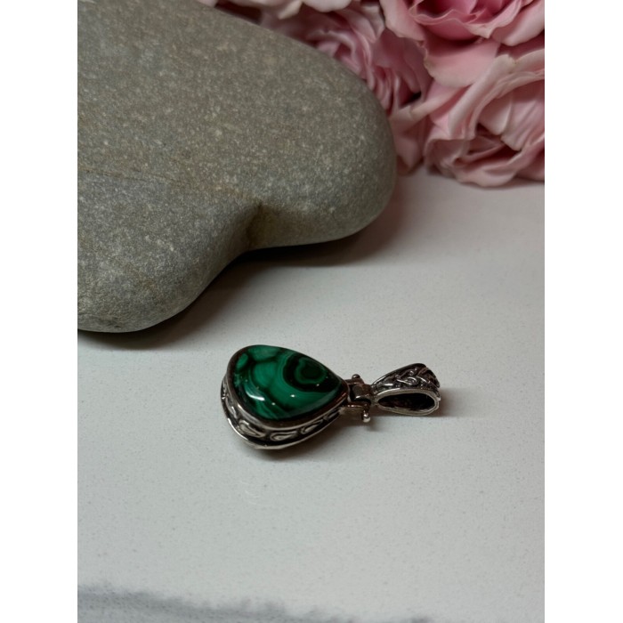 925 Sterling Silver Green Agate Pendant Length 1.4 Inch