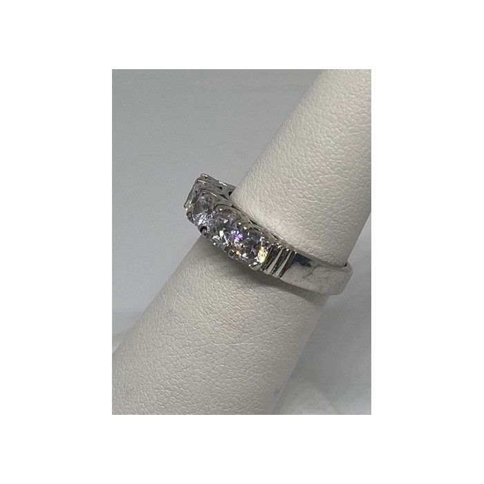 925 Sterling Silver CZ Ring Size 6