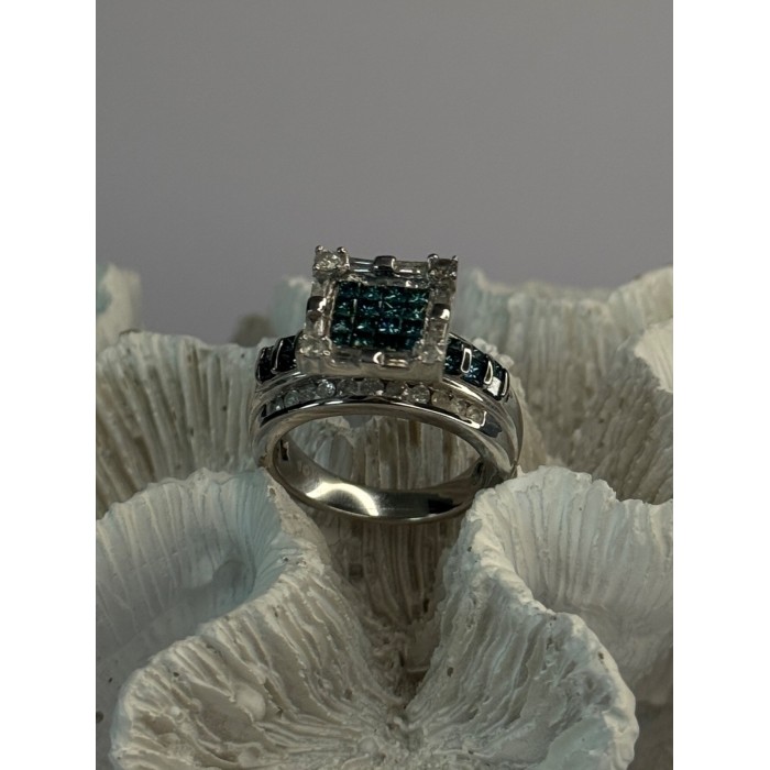 10K White Gold Aquamarine & White Topaz Ring Size 8